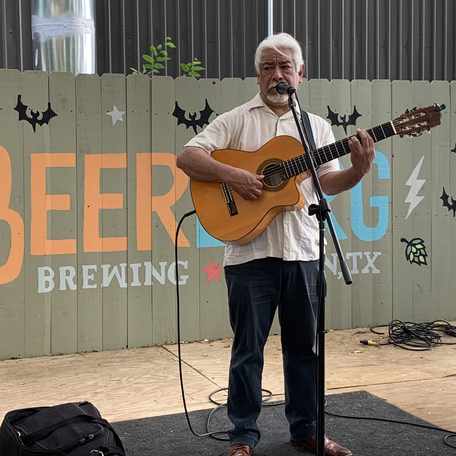 Beerburg Concert Series – Luis Ibañez | Van Wilks