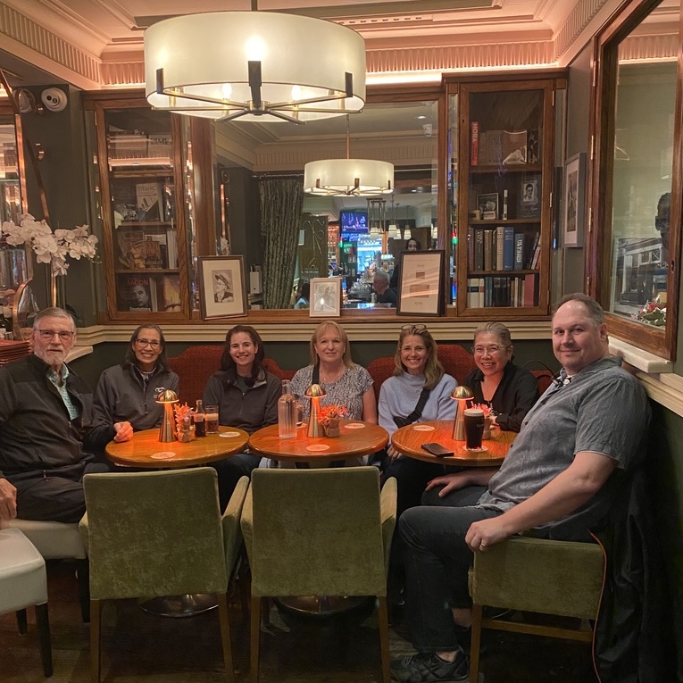 Donors+Staff@DavyByrnesHappyHour_12 34